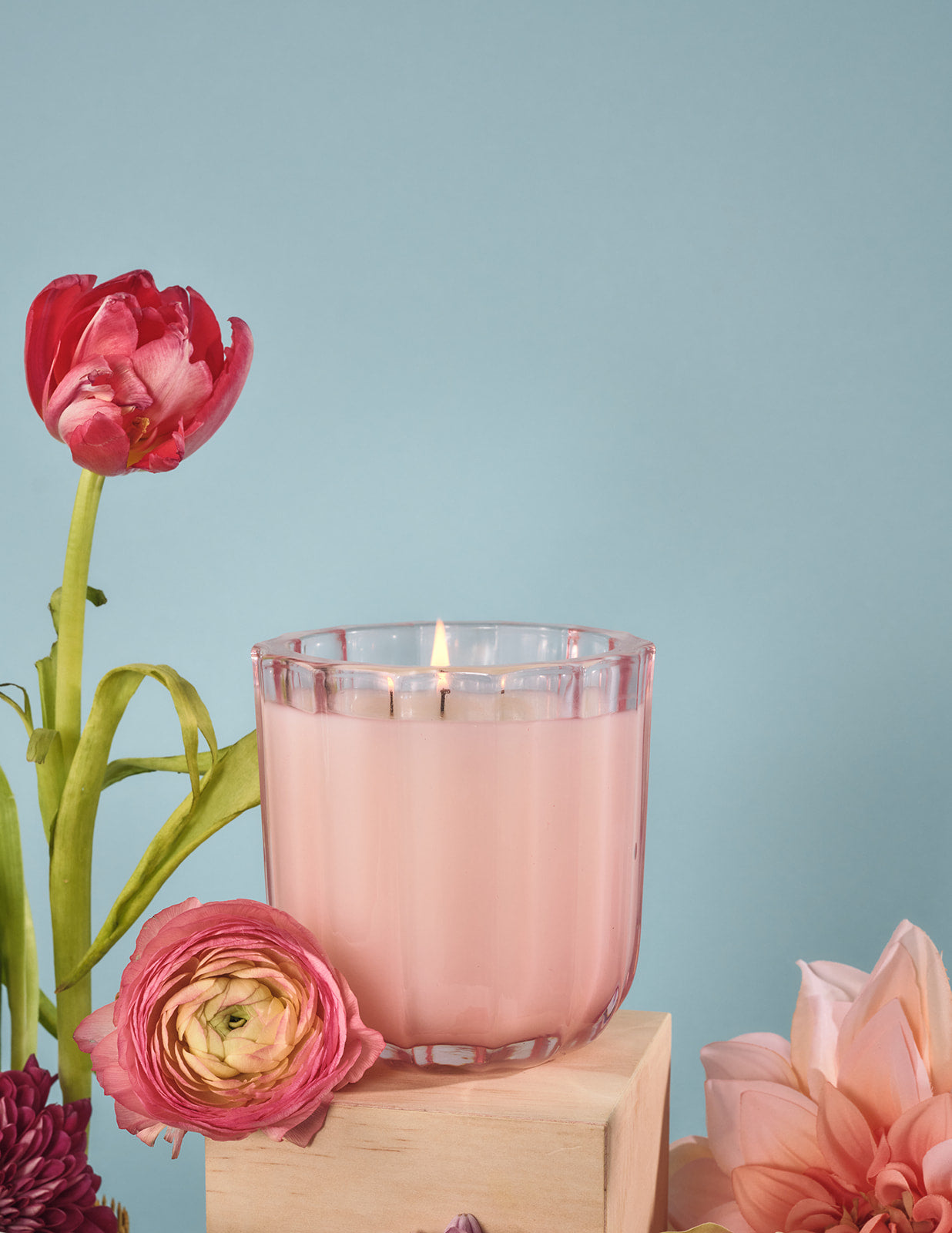 The Smell of Spring - Ribbed Glass Candle