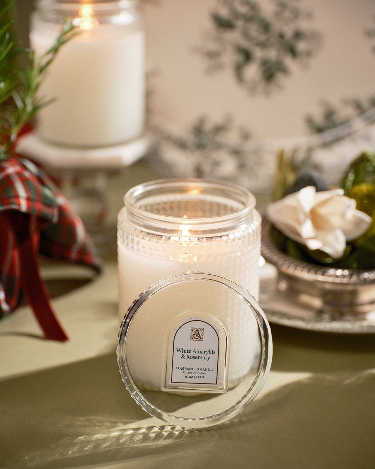 White Amaryllis - Textured Glass Candle with Lid