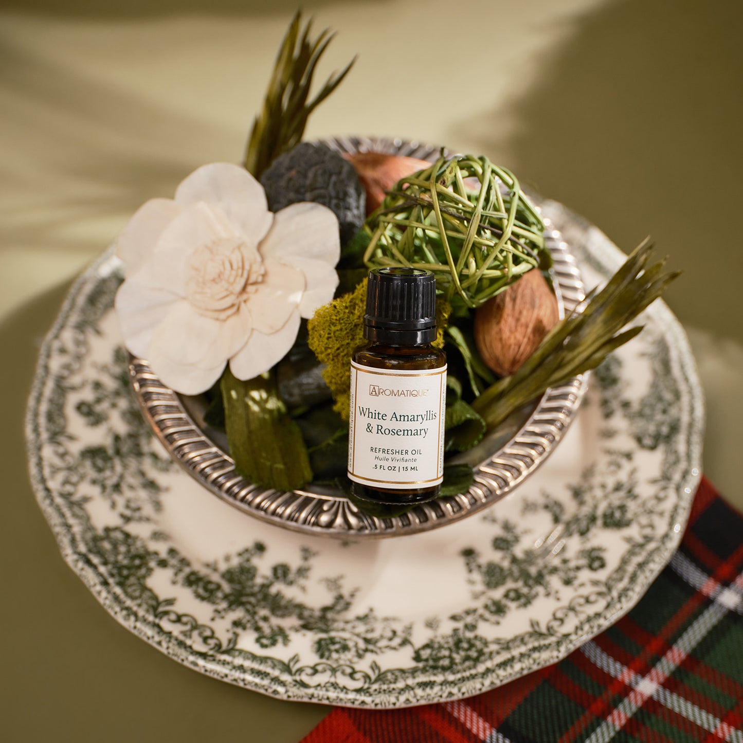 White Amaryllis & Rosemary -  Decorative Fragrance (Potpourri)