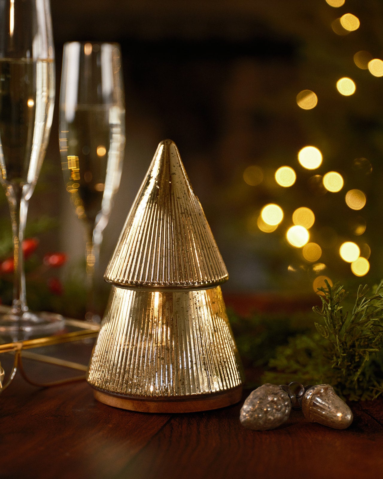 NEW! Holiday Champagne - Plaid Tree Glass Candle
