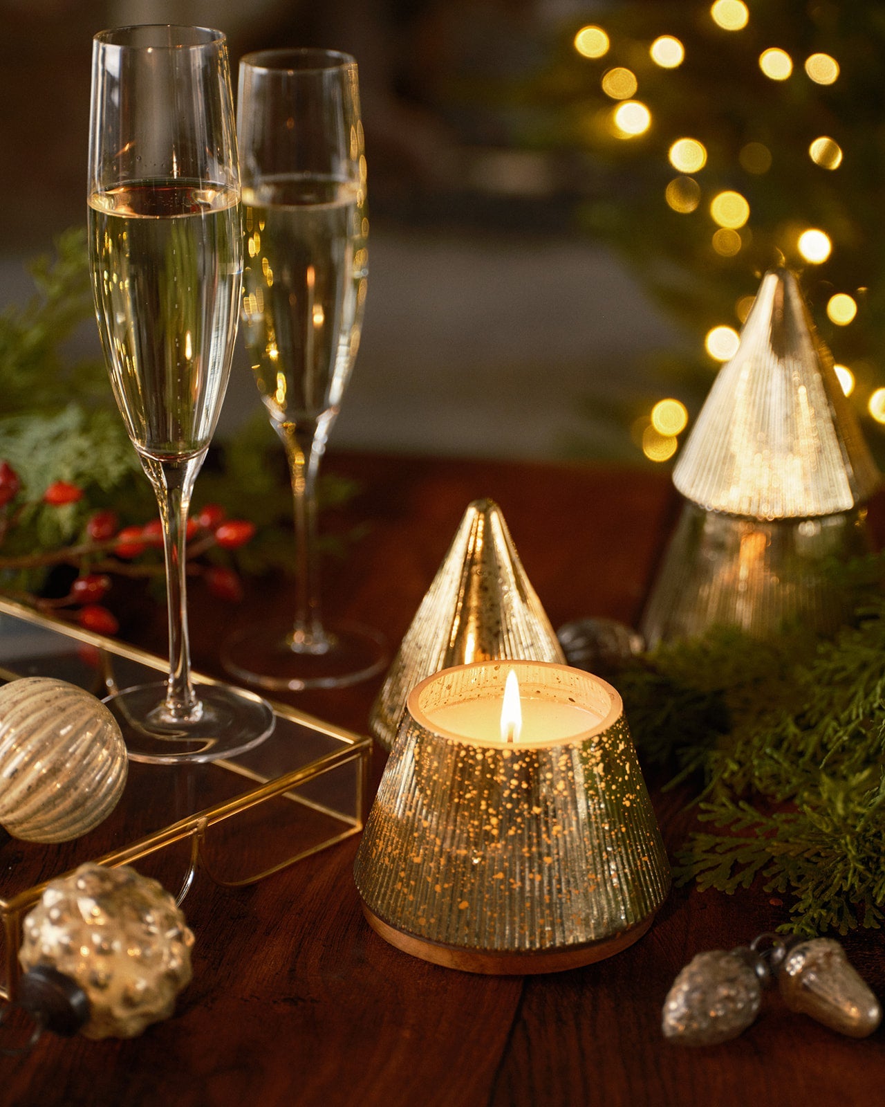 NEW! Holiday Champagne - Plaid Tree Glass Candle