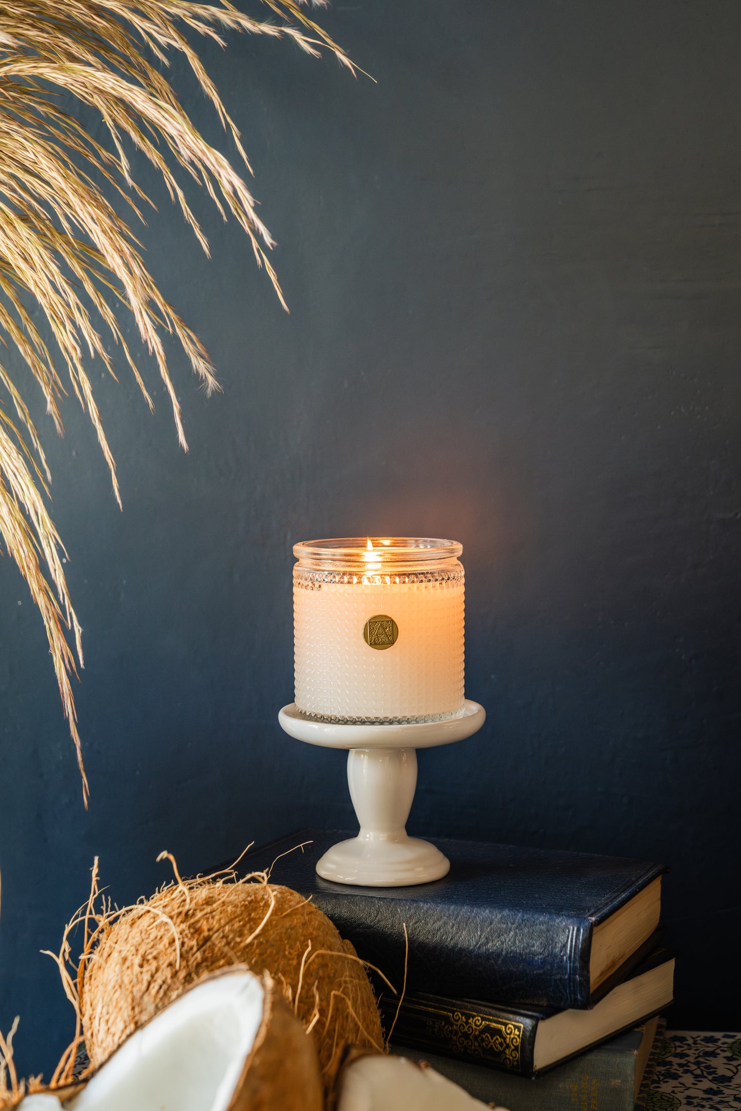 Load image into Gallery viewer, New! Sunkissed Sandalwood - Textured Glass Candle
