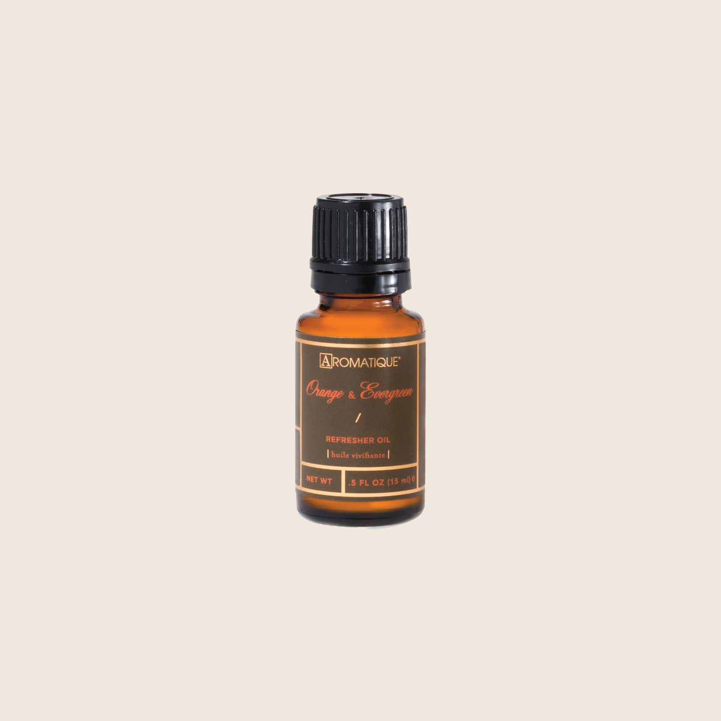Orange & Evergreen Refresher Oil is designed to refresh your Decorative Fragrance year-round. The highly concentrated oil quickly absorbs into the wood chips and fills any space with a delightful holiday scent of fragrant citrus fruits with a touch of evergreen, cardamom, and florals.