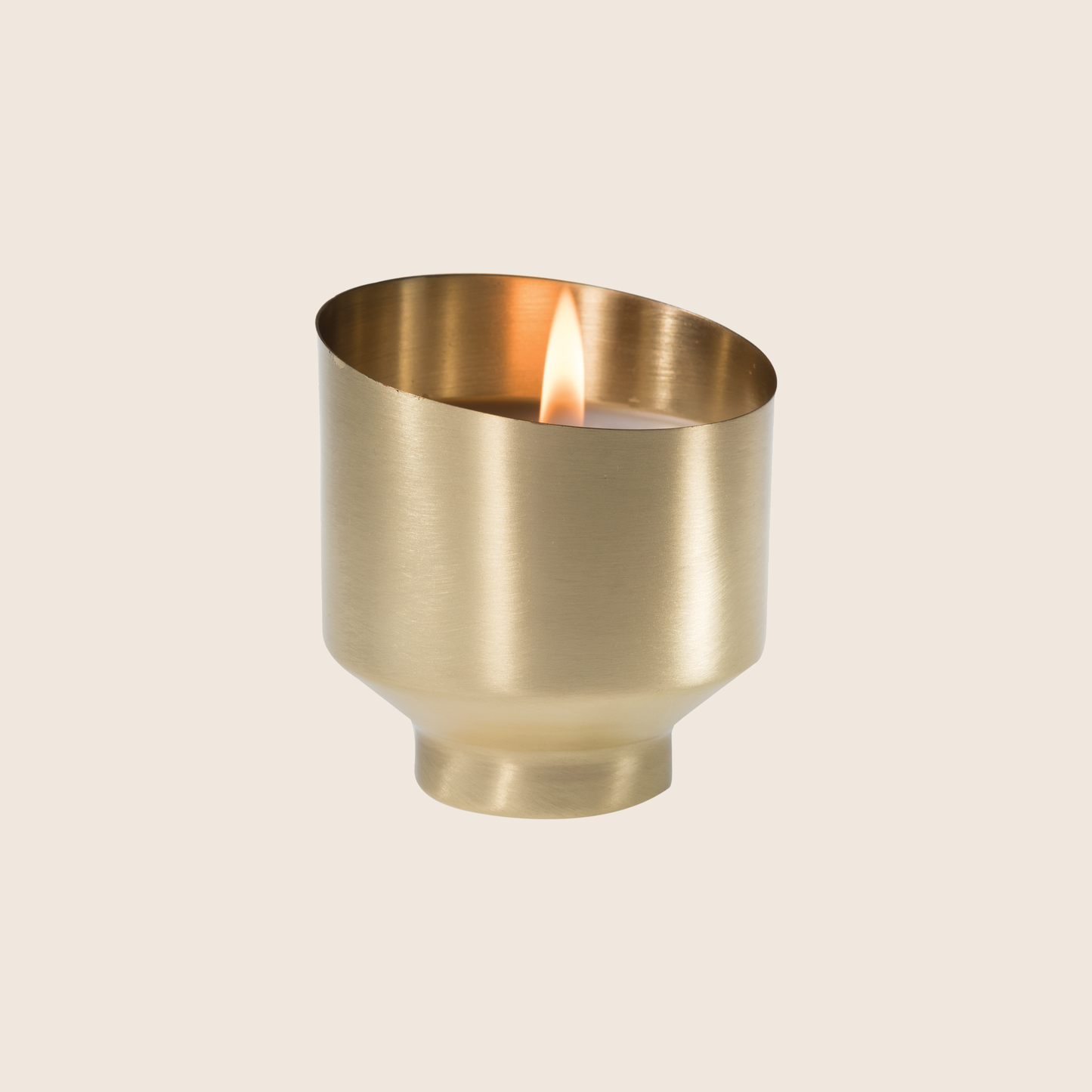 Load image into Gallery viewer, Mandarin Rosemary - 4oz Brass Candle
